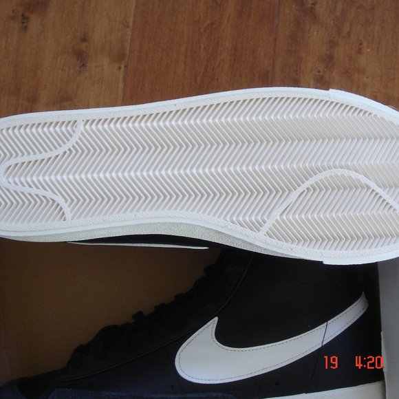 NIB Nike Blazer Mid 77 Vintage Black White Sail - Picture 11 of 12